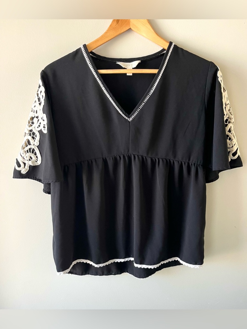 ADIVA Black V-Neck Baby-doll Blouse with Crochet Sleeve Size Small Bohemian